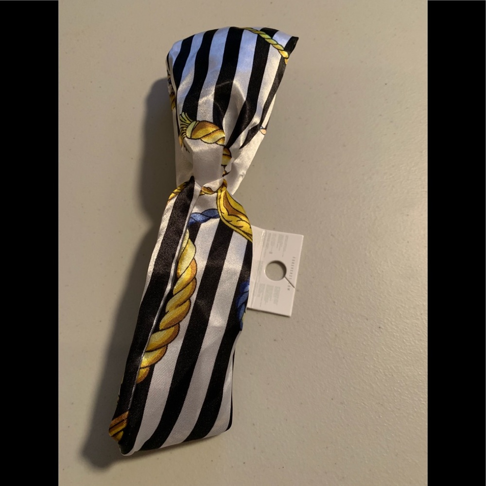 ♦️Brand New Forever 21 Head  Wrap
